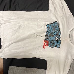 Medium sized ecko unltd shirts , one gray , one white .